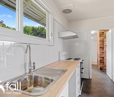 Light-Filled Living With Water Views - Photo 5