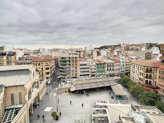 Piso de alquiler en Carrer Calderón de la Barca, 8, Mercado - Photo 1