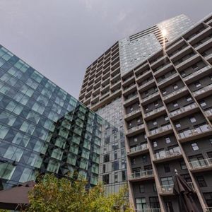 3 1/2 - Montréal - 2 200 $/mois - Photo 2