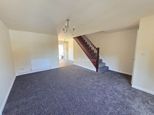 Guide Price £1,000 pcm - Available Now - Unfurnished - Photo 1