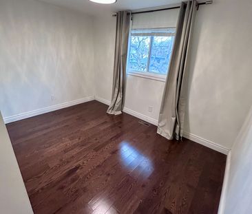 For Lease - 3212 Palmer Drive, Burlington, Ontario - Photo 4