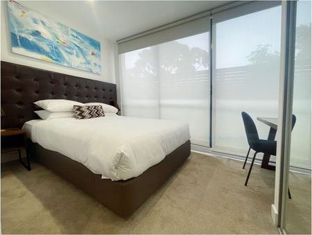 Fully furnished one bedroom apartments in Box Hill - Photo 2