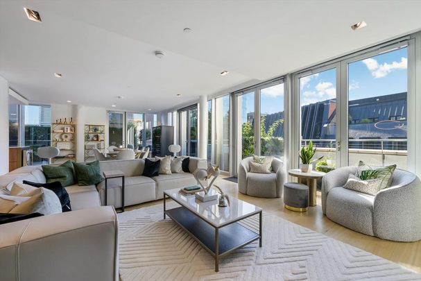 3 bedroom flat to rent - Photo 1