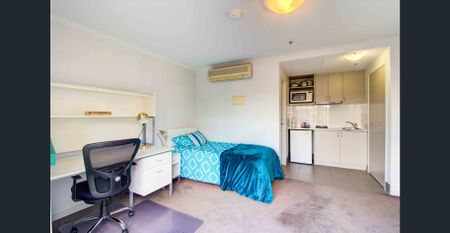 " NELSON COLLEGE APARTMENTS " Large apartment with Balcony - Photo 2