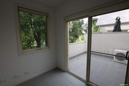 18/110-116 Moore Street, Coburg, VIC 3058 - Photo 4