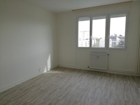 Location appartement 4 pièces 99.68 m2 à Tours - Photo 4