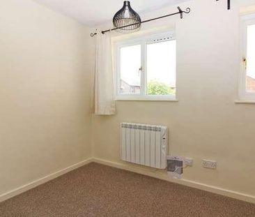 Two Mile Ash - Bedroom House With Garden, MK8 - Photo 1