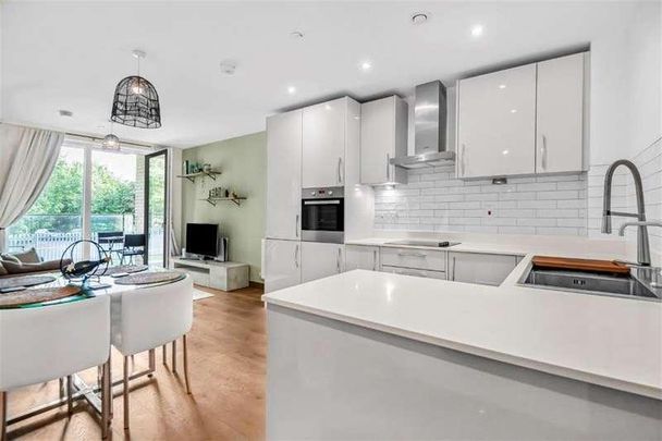 Riverside View, Berkeley Avenue, Reading, RG1 - Photo 1