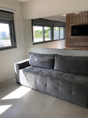 Loft com 1 quarto e 42m² para alugar em Chácara das Pedras, Porto Alegre. - Foto 2