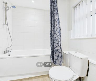 2 bedroom maisonette to rent - Photo 2