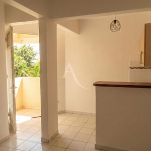 Location Appartement 22.04m² 1 pièce Fort de france - Photo 2