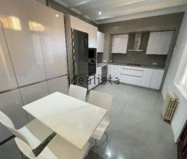 Alquiler de chalet adosado en Calle Poeta Arolas - Photo 3