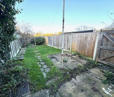 2 bedroom terraced house to rent - Photo 4