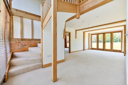 6 bedroom barn conversion to rent - Photo 2