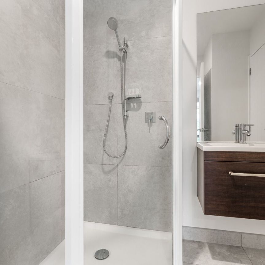 Easy-Care Living in the Heart of Mt Albert - Photo 1