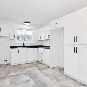 (Hull) Appartement Rénové Avec Internet Et Stationnement Inclus – Centre-ville De Hull - Photo 3