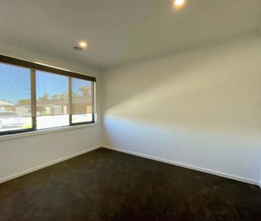 Spacious Family Home in a Quiet Court - Photo 6