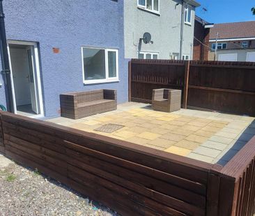 3 bedroom semi-detached house to rent - Photo 4