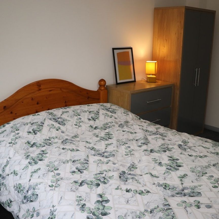 Room in a Shared House, Waterside Close, B9 - Photo 1