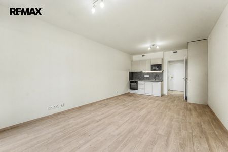 Pronájem bytu 1+kk v osobním vlastnictví 35 m², Praha 9 - Hloubětín - Фото 5
