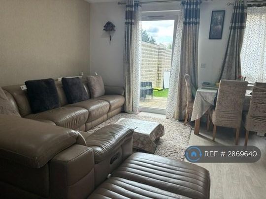 3 bedroom end of terrace house to rent - Photo 1
