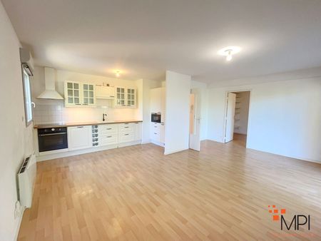 Location Appartement 4 pièces 73m² - Photo 3