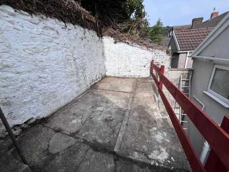 Kinley Street, St Thomas, Swansea SA1 8HE - Photo 5