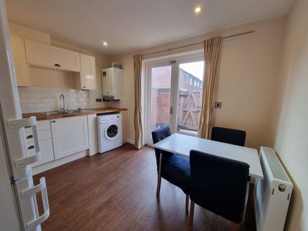 2 Bed Student Accommodation - Photo 4