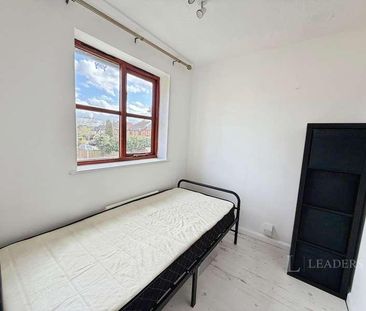 Hotspur Drive, Colwick, Nottingham, Nottinghamshire, NG4 - Photo 4