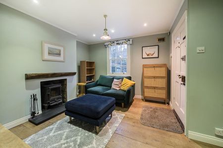 3 bedroom semi-detached house to rent - Photo 2