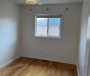 For Lease - 103 Cadillac Crescent, Brampton, Ontario - Photo 3