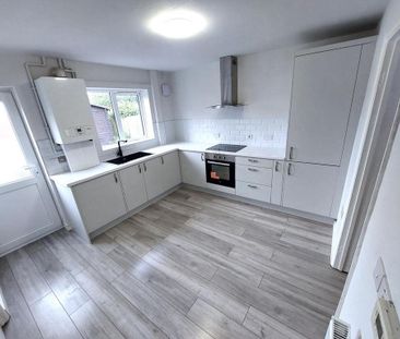 3 bedroom detached house to rent - Photo 4