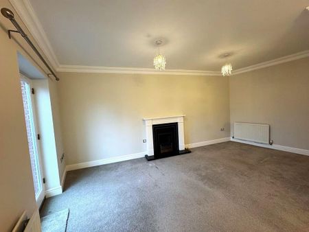 2 bedroom maisonette to rent - Photo 2