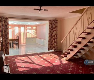 3 bedroom terraced house to rent - Photo 3