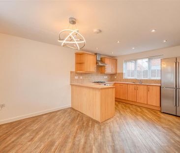 3 bedroom semi-detached house to rent - Photo 5