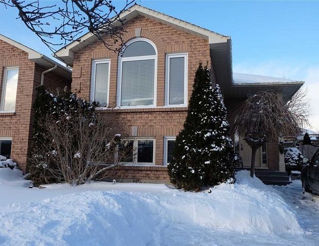 For Lease - 1062 Pepperbush Court, Oshawa, Ontario - Photo 1