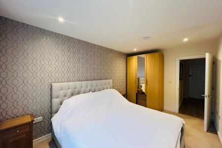 Moorbridge Road, MAIDENHEAD - Photo 3