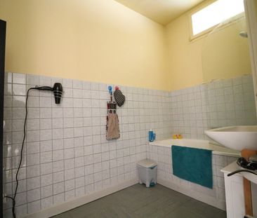 THIONVILLE – Appartement 2 pièces – Une chambre – Balcon – Cave – G... - Photo 4