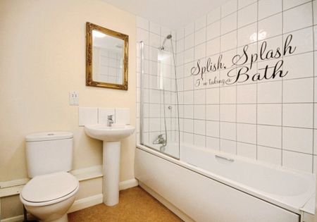 Victoria Street, Englefield Green, Egham, Surrey, TW20 0QX - Photo 5