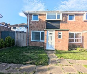 York Ride, Weedon, Northamptonshire, NN7 - Photo 1
