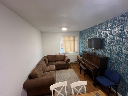 Room in a Shared House, Dalton Avenue, M14 - Photo 1