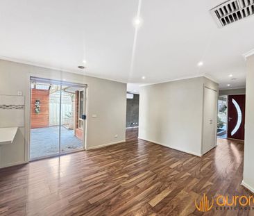 COMFORT & CONVENIENCE ON BERWICK - Photo 2