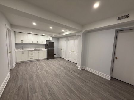 For Lease - 206 Corner Ridge Road Unit# Basement Unit One, Aurora, Ontario - Photo 2