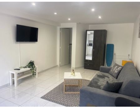 STUDIO MEUBLE A L'ANNEE, - Photo 4