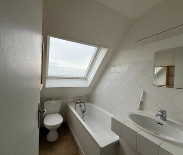 Appartement en duplex 3 pièces à louer au coeur de Saint Quentin 02... - Photo 3