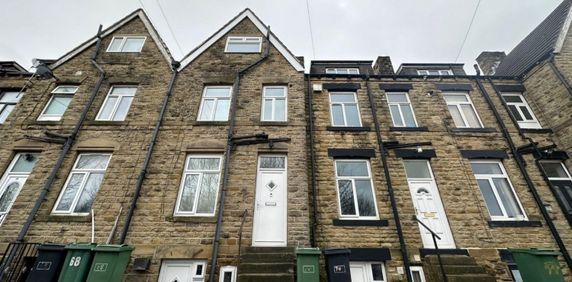 Broomhill Terrace, Off Warwick Road Batley - Photo 2