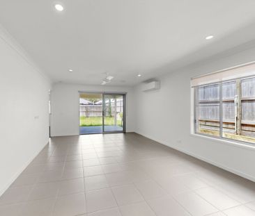 For Lease: Modern Family Living at 13 Brunner Drive, Park Ridge! - Photo 4