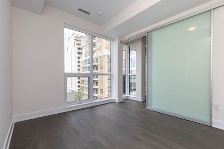 For Lease - 88 Cumberland Street Unit# 906, Toronto, Ontario - Photo 3