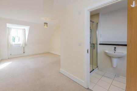 4 bedroom terraced house to rent - Photo 2