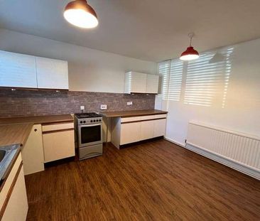 Earlesdon Crescent, Little Hulton, Manchester, M38 - Photo 5